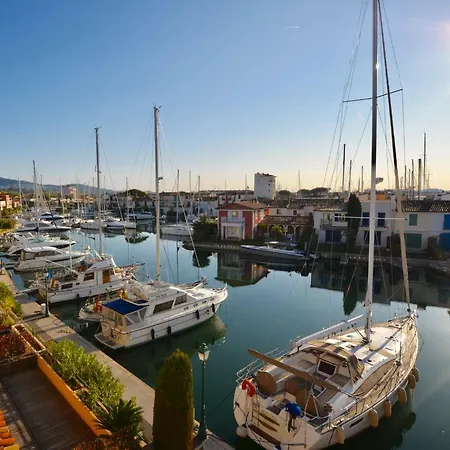 Port-Grimaud Romantique (newly renovated)